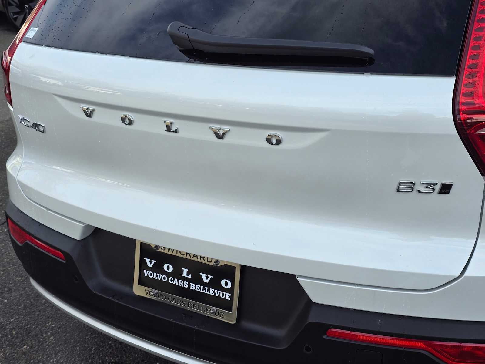 2025 Volvo XC40 Plus Bright Theme