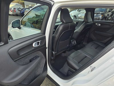 2025 Volvo XC40 Plus Bright Theme