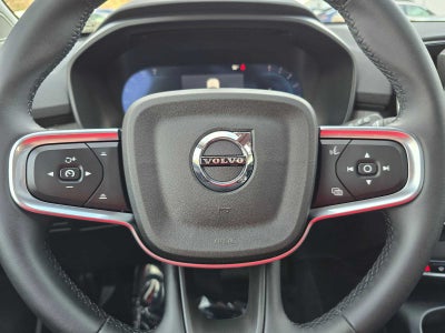 2025 Volvo XC40 Plus Bright Theme