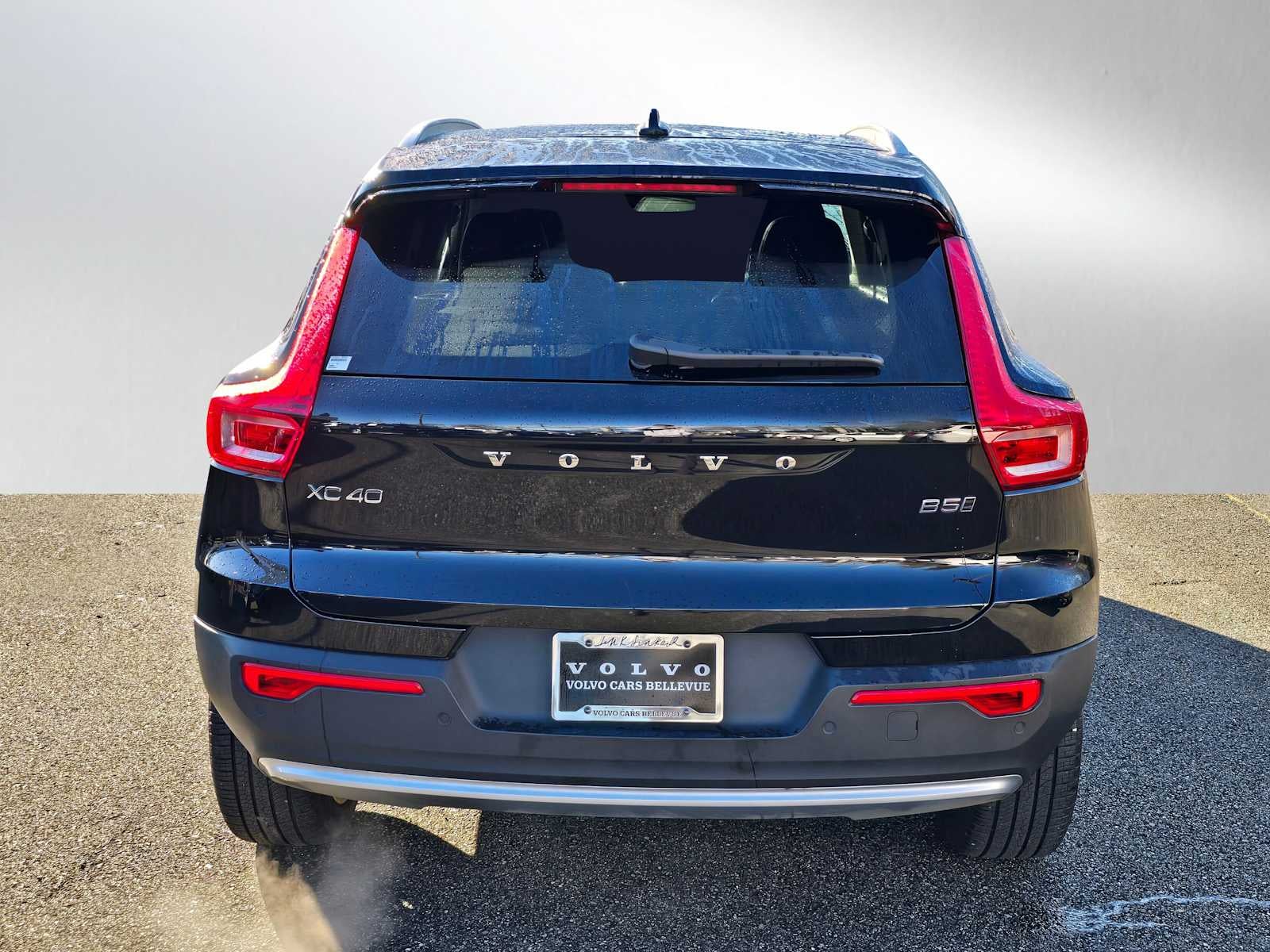 2025 Volvo XC40 Plus Bright Theme