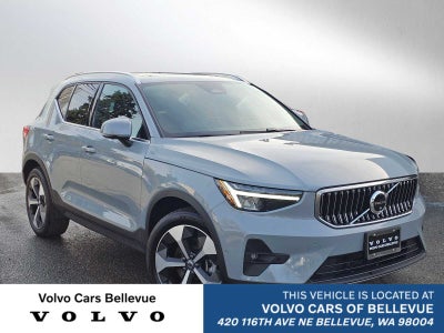 2025 Volvo XC40 Plus Bright Theme