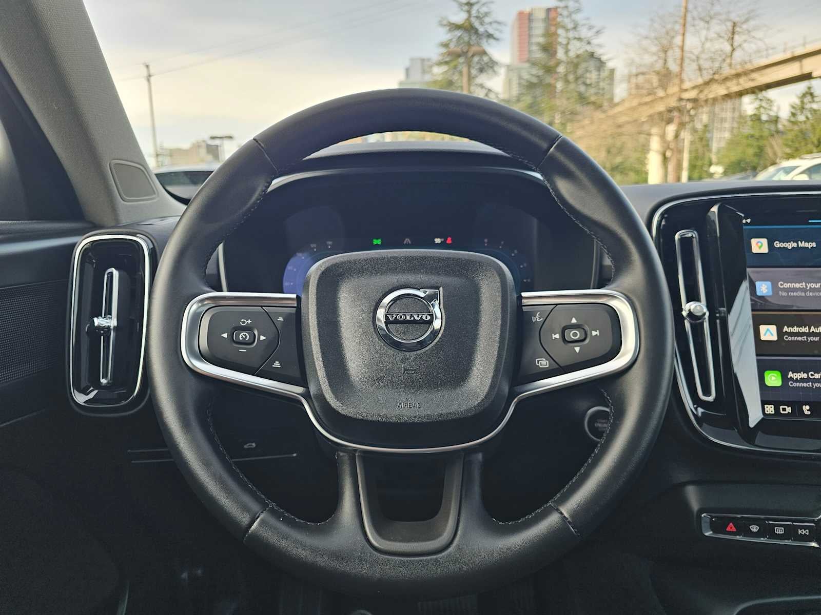 2025 Volvo XC40 Plus Bright Theme