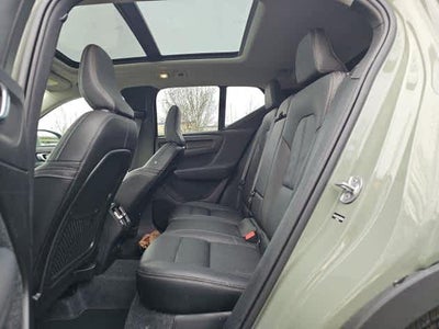 2025 Volvo XC40 Plus Bright Theme