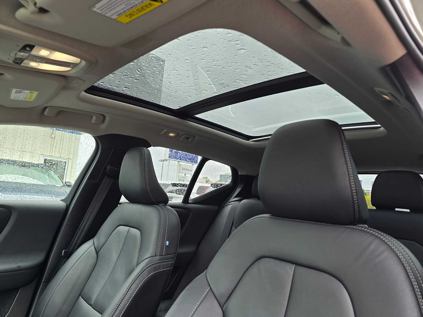 2025 Volvo XC40 Plus Bright Theme