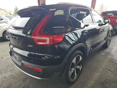 2025 Volvo XC40 Plus Bright Theme