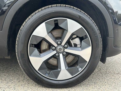 2025 Volvo XC40 Plus Bright Theme