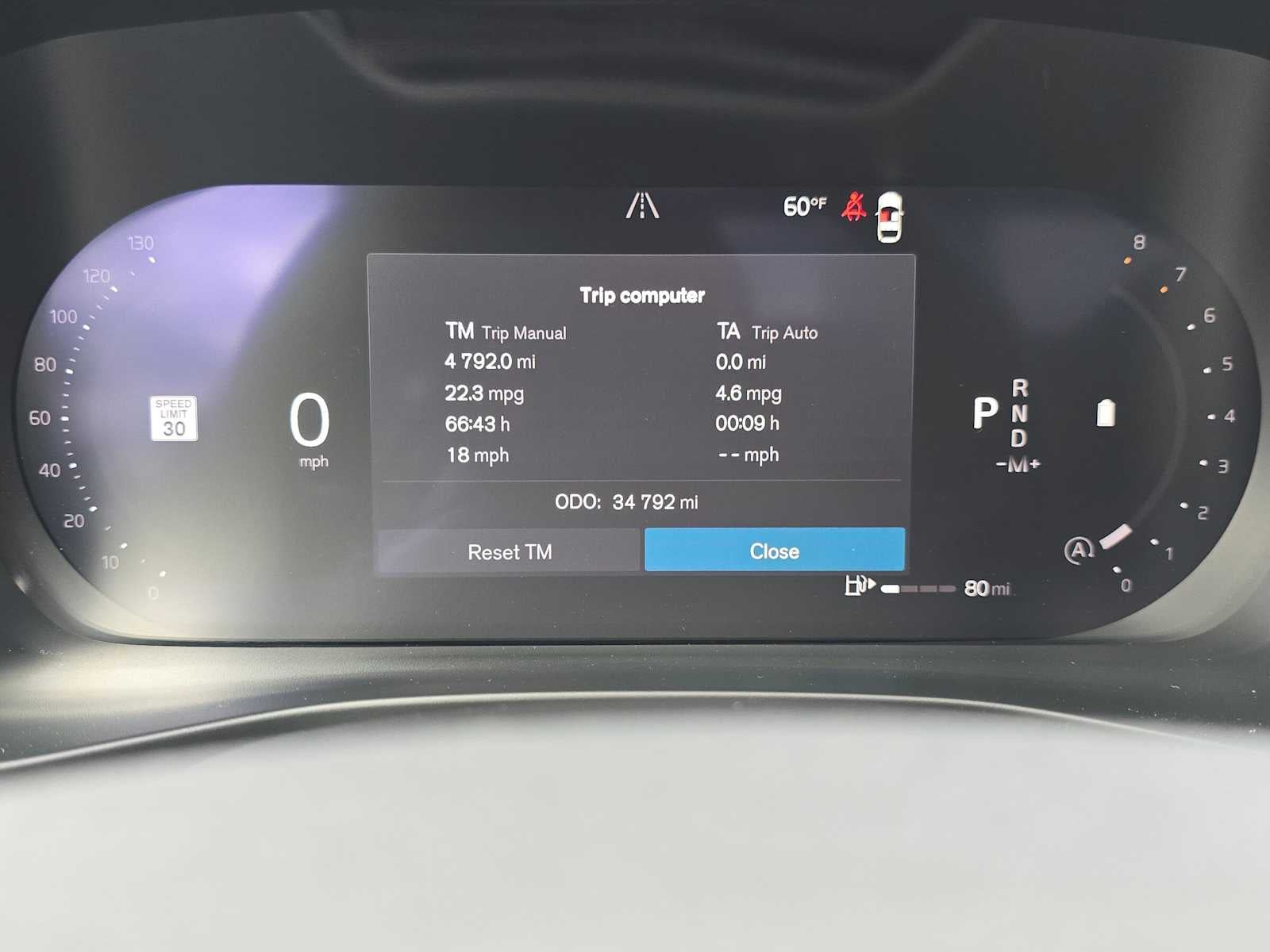 2024 Volvo XC40 Plus Bright Theme