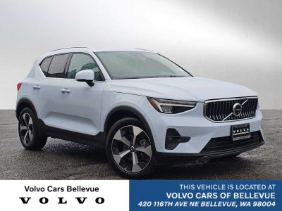 2025 Volvo XC40 Plus Bright Theme