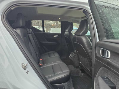 2025 Volvo XC40 Plus Bright Theme