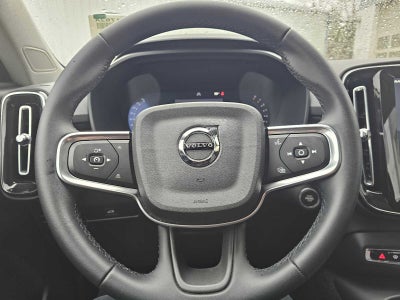 2025 Volvo XC40 Plus Bright Theme