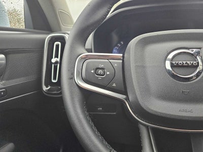 2025 Volvo XC40 Plus Bright Theme