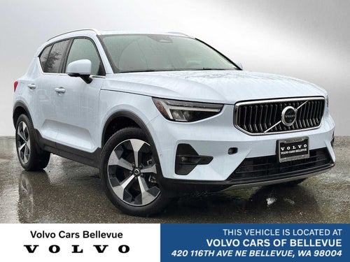 2025 Volvo XC40 Plus Bright Theme