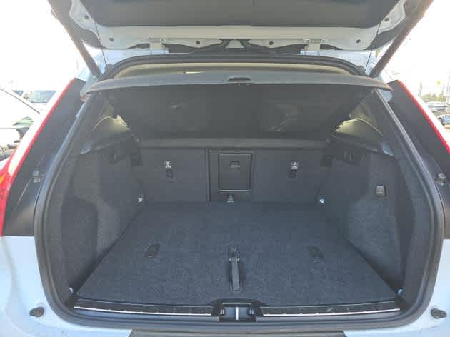 2025 Volvo XC40 Plus Bright Theme