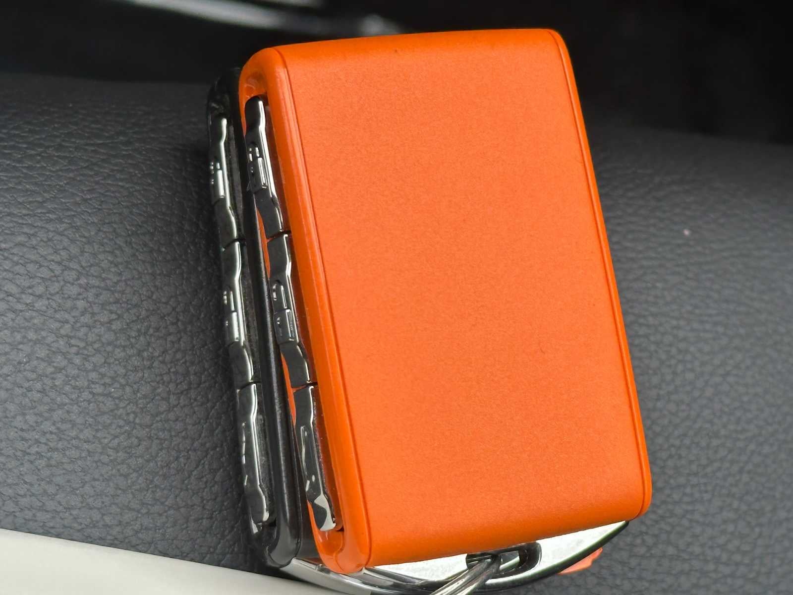 2025 Volvo XC40 Plus Bright Theme