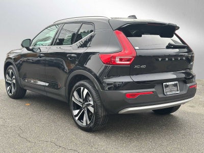 2025 Volvo XC40 Plus Bright Theme