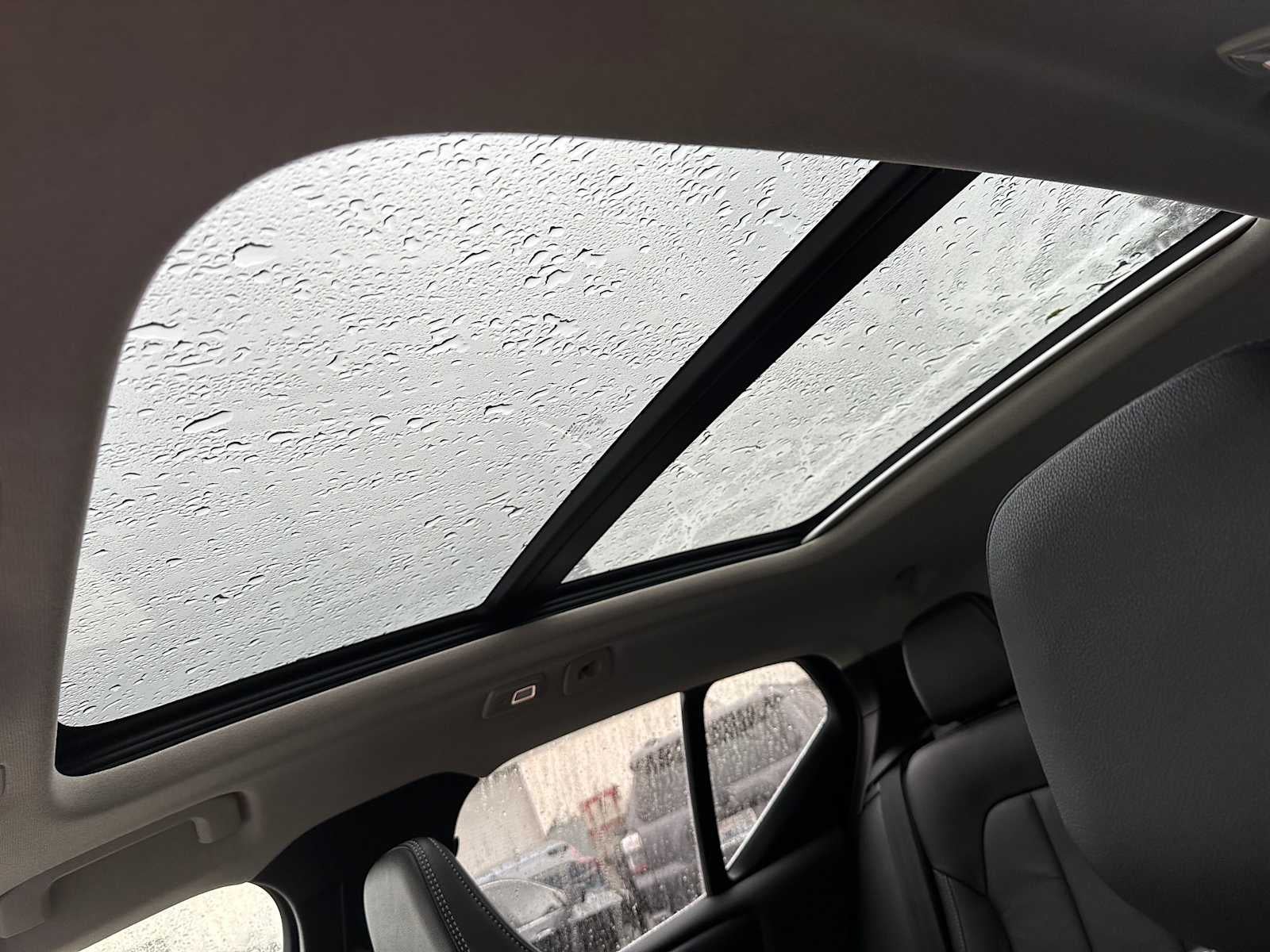 2025 Volvo XC40 Plus Bright Theme