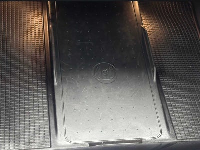 2025 Volvo XC40 Plus Bright Theme