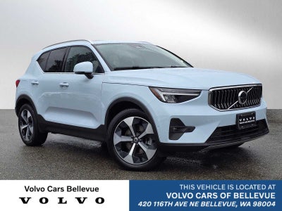 2025 Volvo XC40 Plus Bright Theme