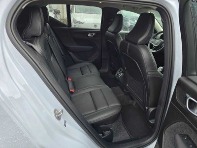 2025 Volvo XC40 Plus Bright Theme