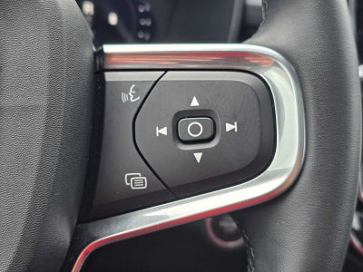 2025 Volvo XC40 Plus Bright Theme