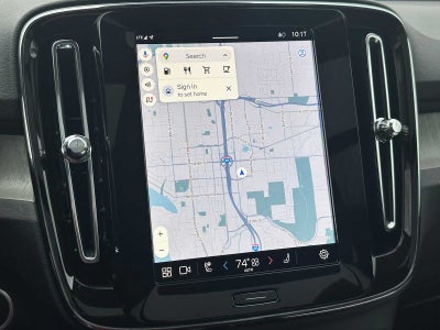 2025 Volvo XC40 Ultra Bright Theme