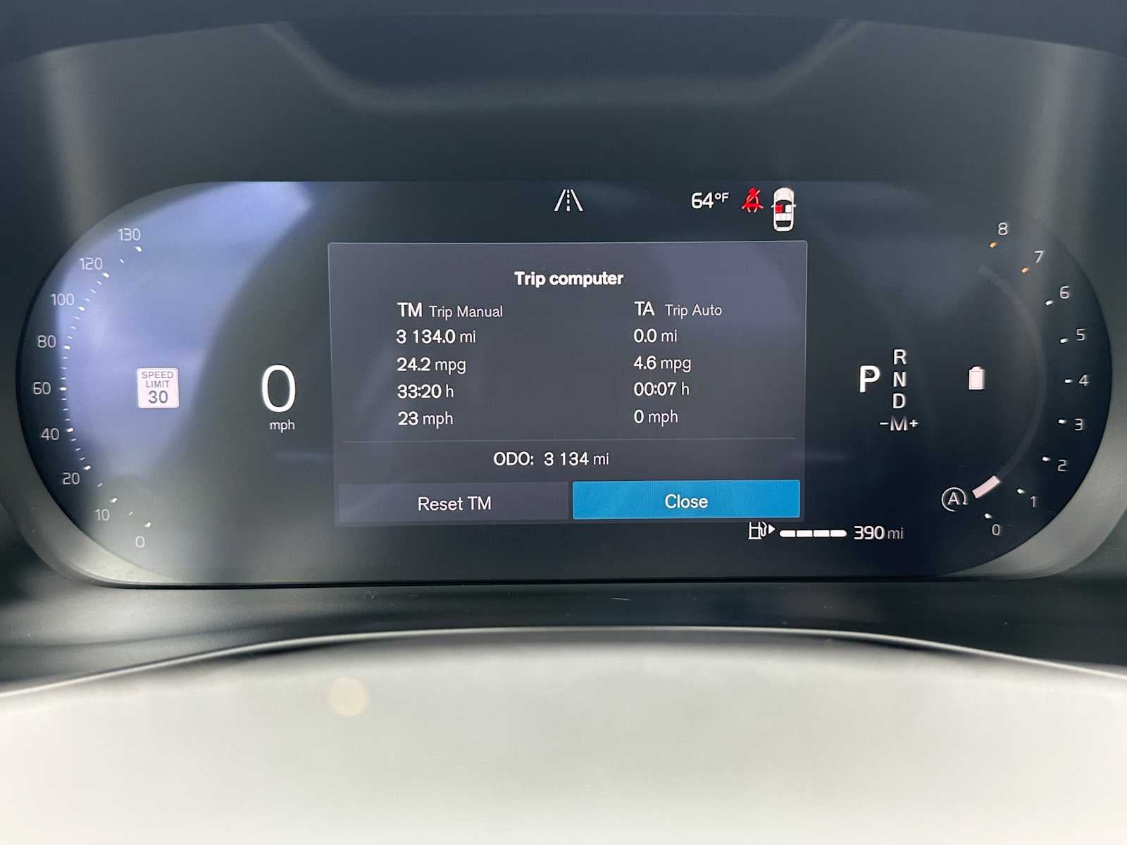 2025 Volvo XC40 Core Bright Theme