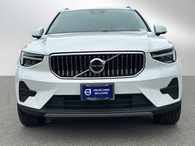 2025 Volvo XC40 Core Bright Theme
