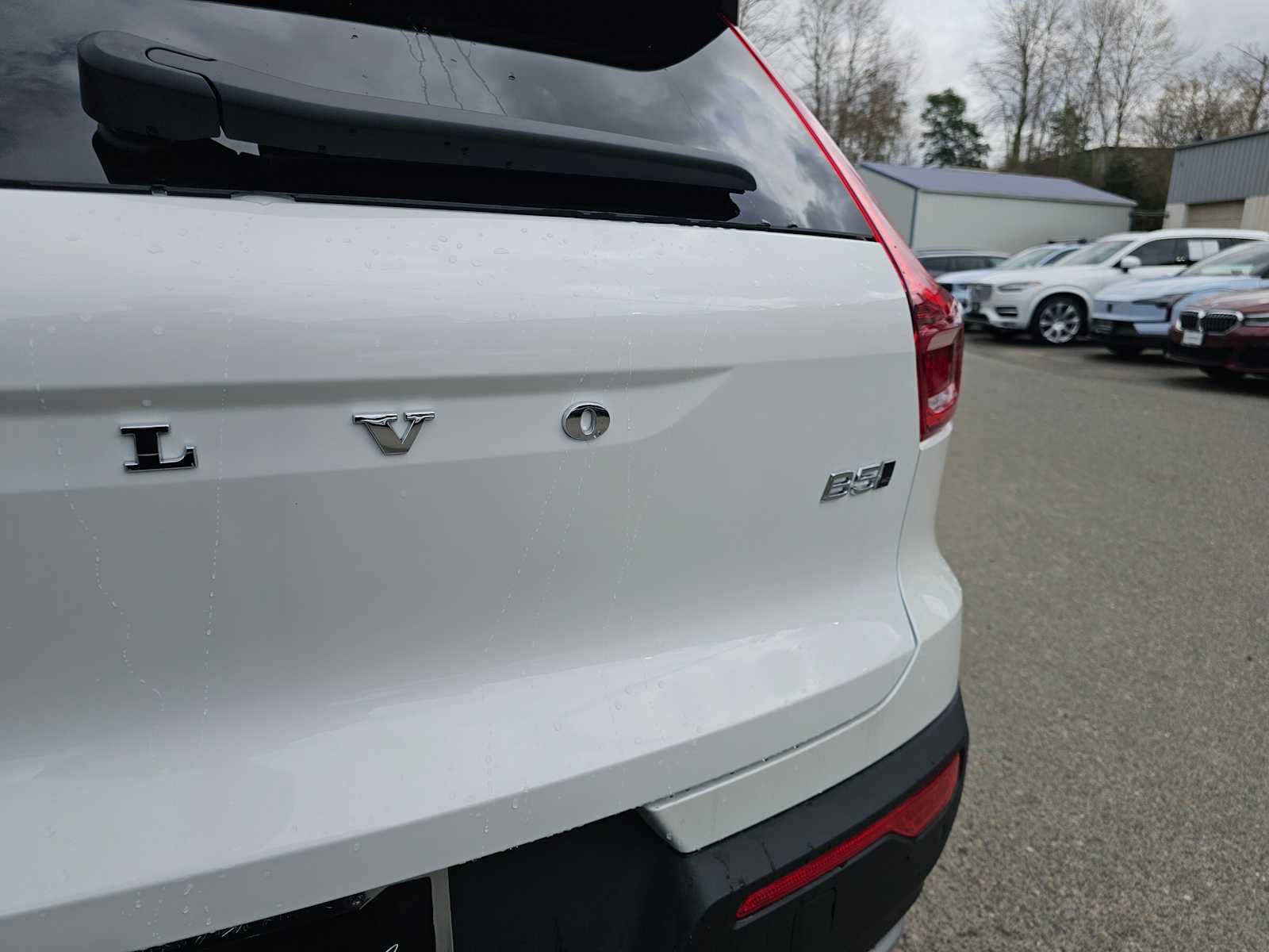 2025 Volvo XC40 Core Bright Theme