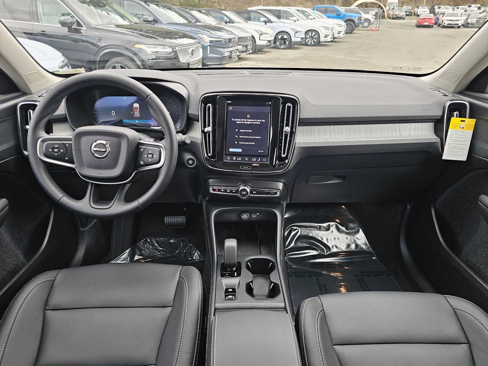 2025 Volvo XC40 Core Bright Theme