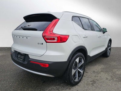 2025 Volvo XC40 Core Bright Theme