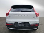 2025 Volvo XC40 Core Bright Theme
