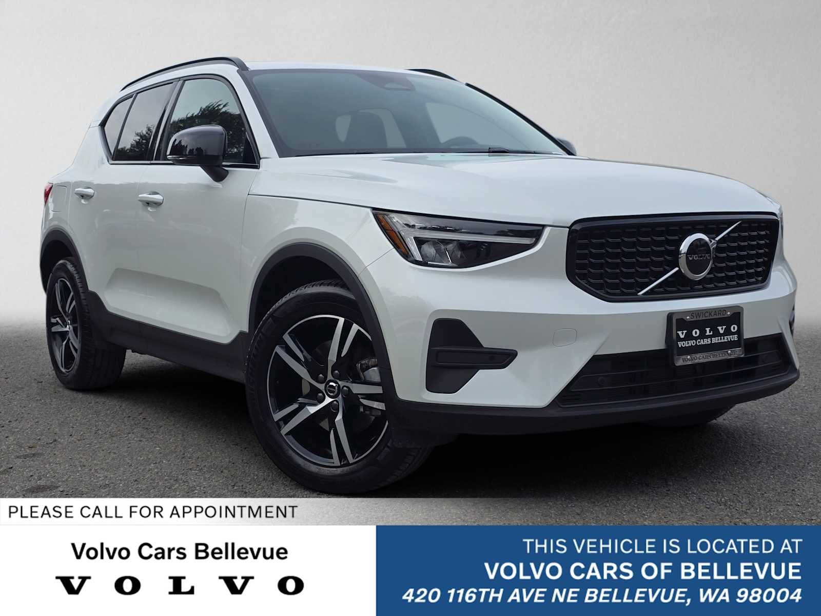 2026 Volvo XC40 Core