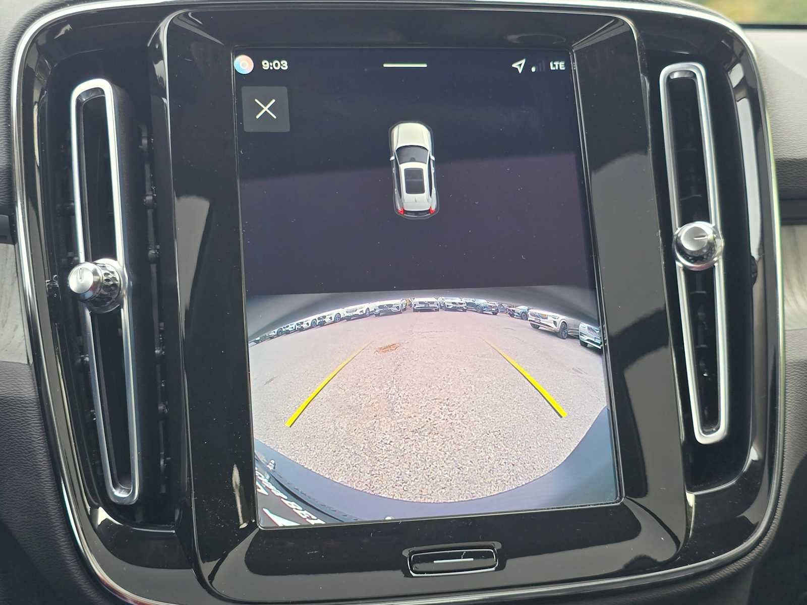 2026 Volvo XC40 Core