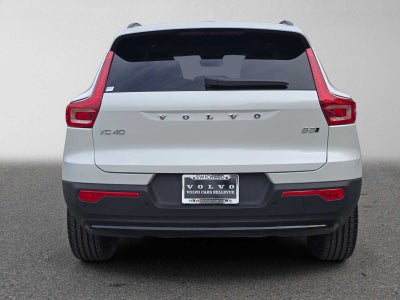 2026 Volvo XC40 Core