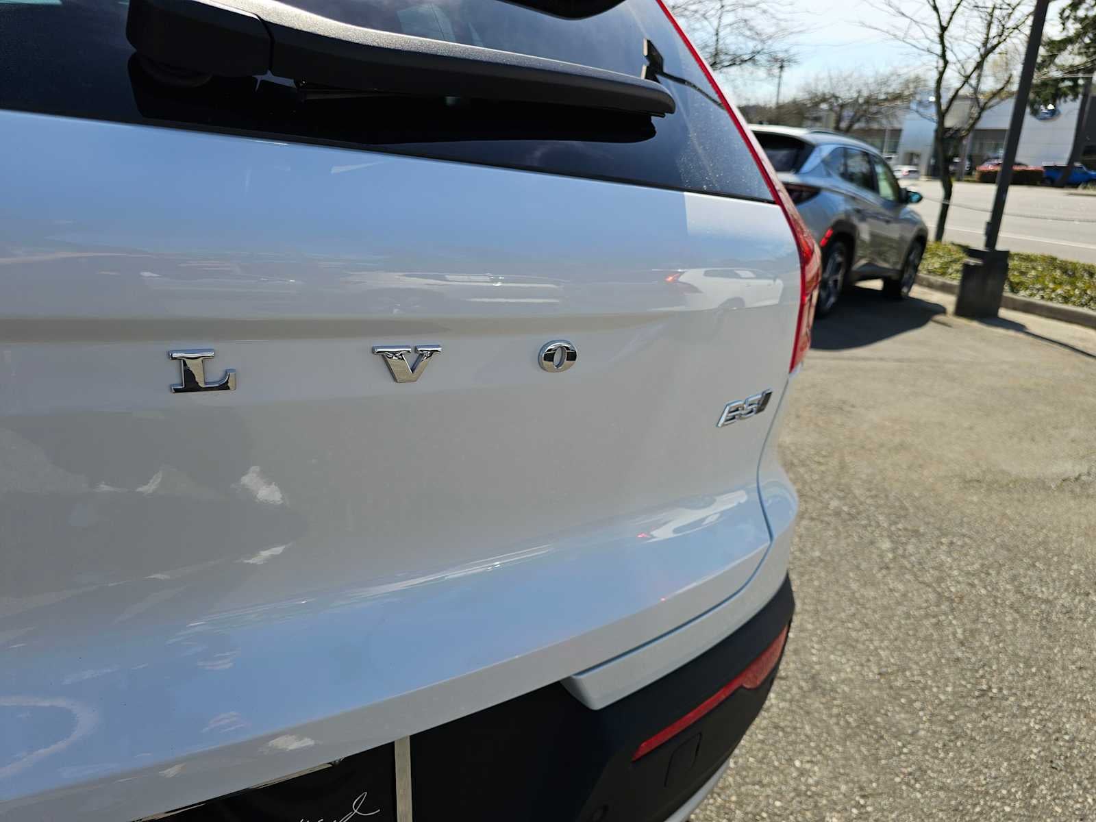 2025 Volvo XC40 Core Bright Theme