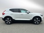 2025 Volvo XC40 Core Bright Theme