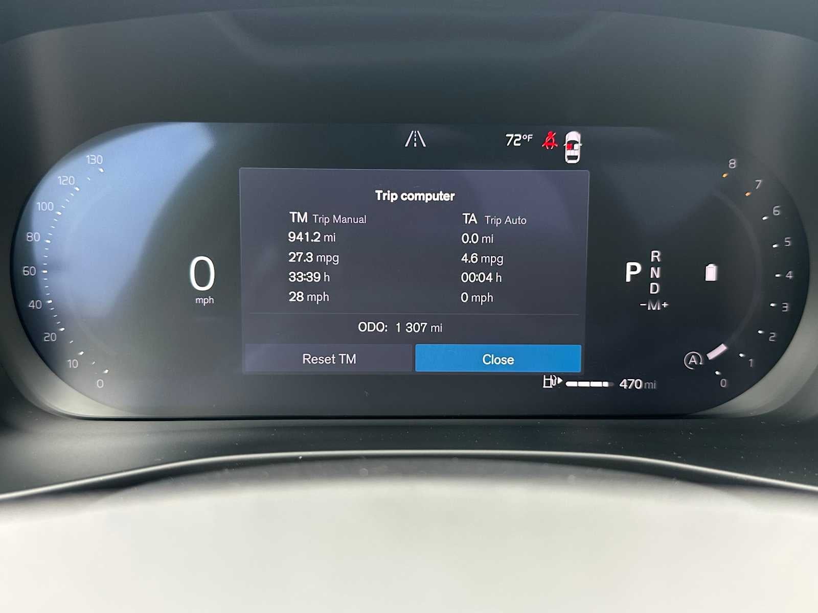 2025 Volvo XC40 Core Bright Theme