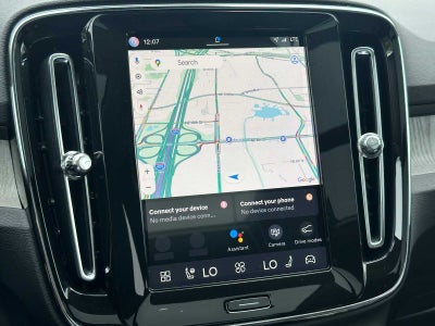 2025 Volvo XC40 Core Bright Theme