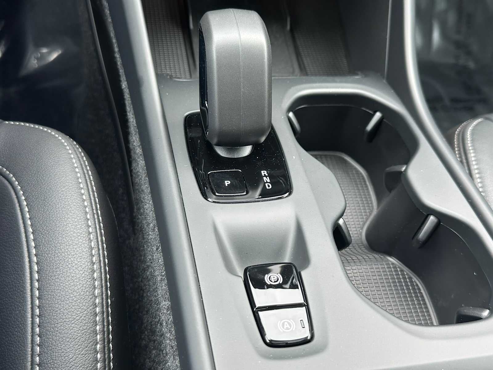 2025 Volvo XC40 Core Bright Theme