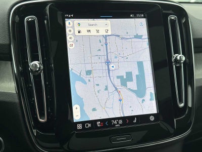 2025 Volvo XC40 Core Bright Theme