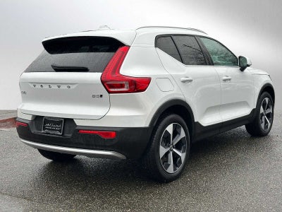 2025 Volvo XC40 Core Bright Theme