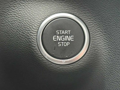 2025 Volvo XC40 Core Bright Theme