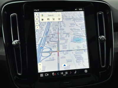 2025 Volvo XC40 Core Bright Theme