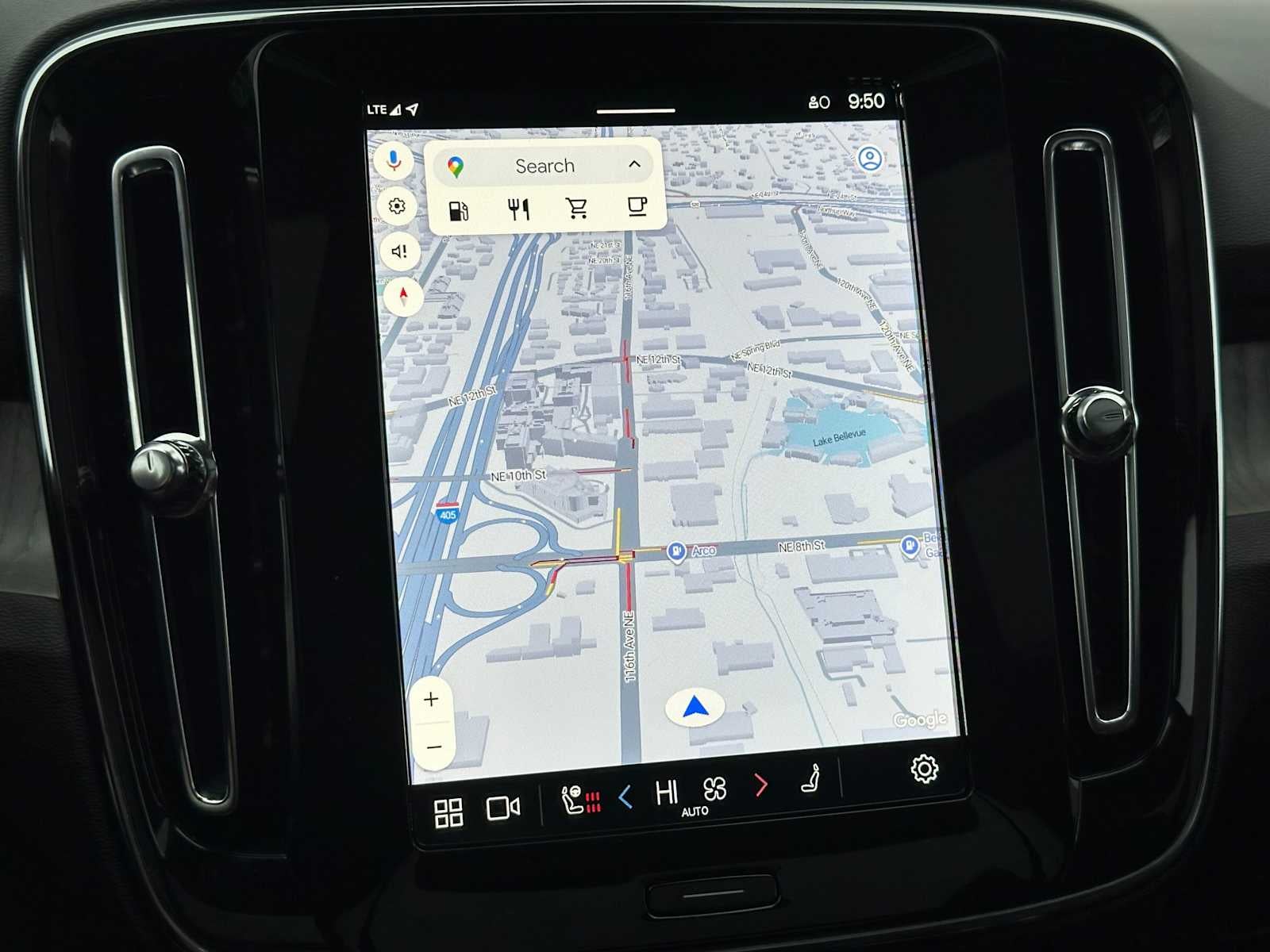 2025 Volvo XC40 Core Bright Theme