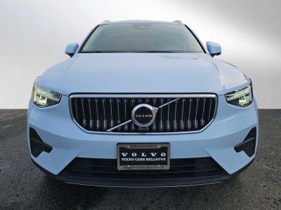2025 Volvo XC40 Core Bright Theme