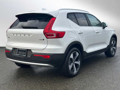 2025 Volvo XC40 Core Bright Theme