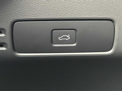 2025 Volvo XC40 Core Bright Theme