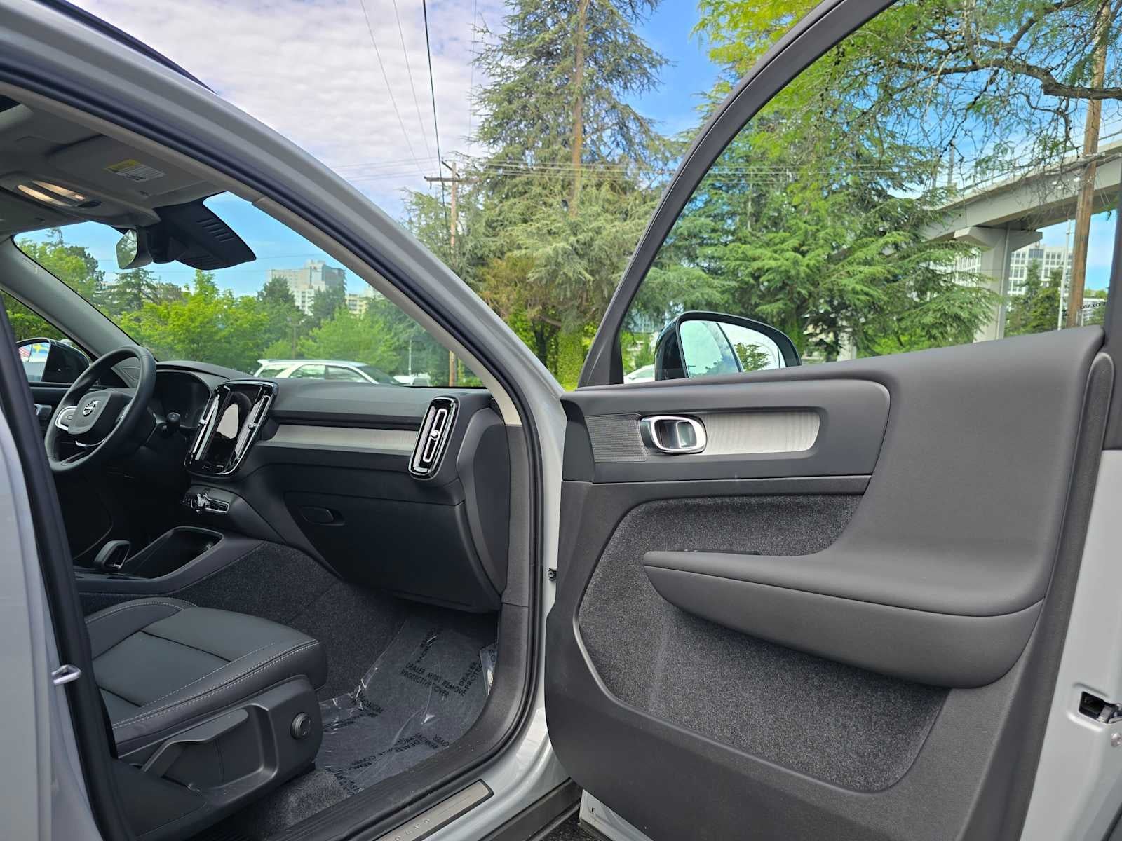 2026 Volvo XC40 Core