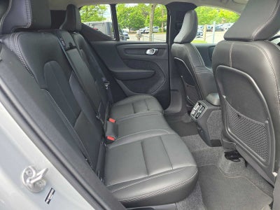 2026 Volvo XC40 Core