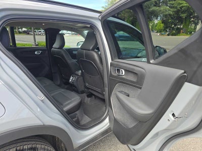 2026 Volvo XC40 Core